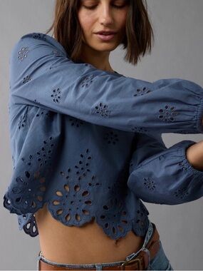 American Eagle Eyelet Crop Top Blue Cottagecore Puff Sleeve Boho Floral M B83